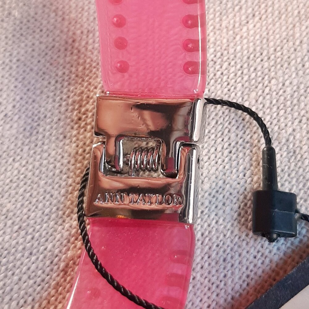 Ann Taylor NWT Pink Lucite Rhinestone Bangle - Picture 5 of 7